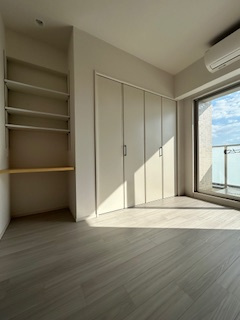 スプランディッド江坂DUEの洋室|明るい洋室です