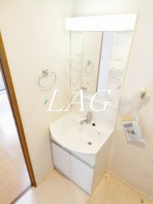 【洗面所】 | ヴェルデハイム | 独立洗面台です。