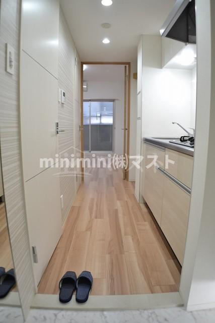 セイワパレス京町堀の玄関