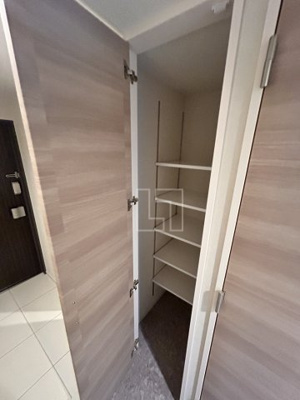 【収納】 | IBC Residence West | IBC Residence West(アイビーシーレジデンスウエスト)　物入