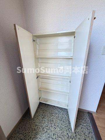 西之町ハイツ　Ｂの収納