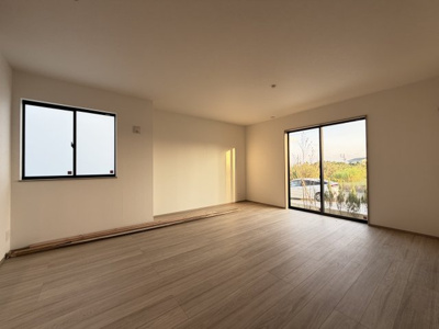 【玄関】 | 八重瀬町安里（全3棟）C号棟 | ※同仕様写真です