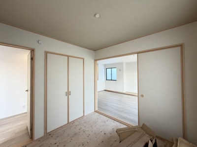 【居間・リビング】 | 八重瀬町安里（全3棟）C号棟 | ※同仕様写真です