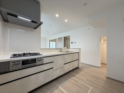 【キッチン】 | 八重瀬町安里（全3棟）C号棟 | ※同仕様写真です