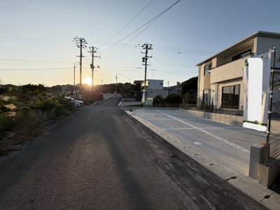 【駐車場】 | 八重瀬町安里（全3棟）C号棟 | ※同仕様写真です