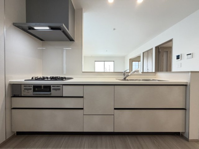 【キッチン】 | 八重瀬町安里（全3棟）C号棟 | ※同仕様写真です