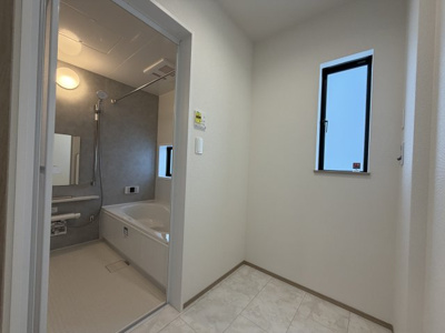 【トイレ】 | 八重瀬町安里（全3棟）C号棟 | ※同仕様写真です