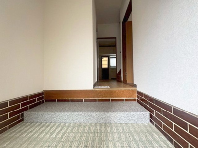 【玄関】 | 箕面市瀬川2丁目貸家