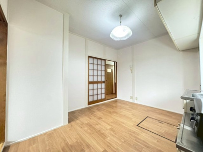 【居間・リビング】 | 箕面市瀬川2丁目貸家