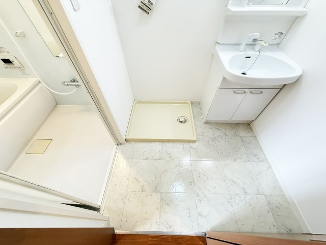 シャーメゾン・ル・プレ A棟の独立洗面台