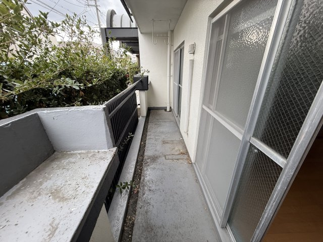 コアロード桃山台のバルコニー