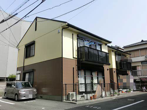 ファミール・ビレジ A棟の外観