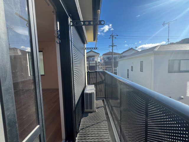 ファミール・ビレジ A棟のバルコニー