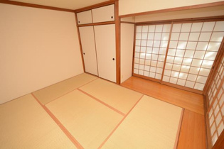 西宝仁川マンションの寝室