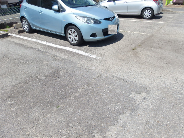 荻野ビルの駐車場