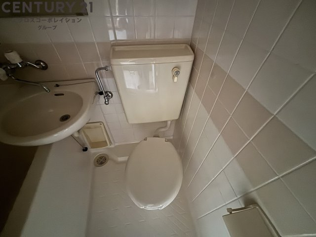 浴室内にトイレがあります！