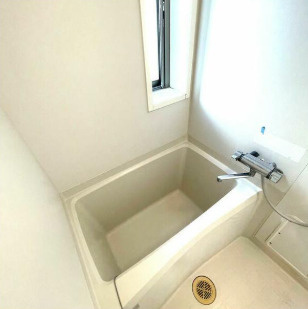 【浴室】 | エヴァーライフ | 浴室乾燥機付きバス。