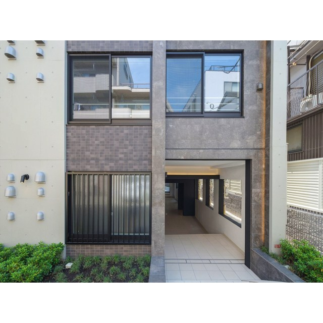 PASEO明大前のエントランス|エントランスです