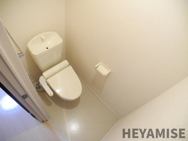 アルジャン・レーヌのトイレ|※反転間取りのお部屋の画像です※