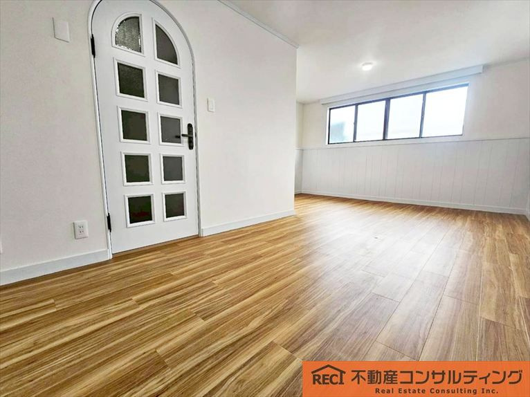 神戸市東灘区森北町4丁目　中古戸建の洋室