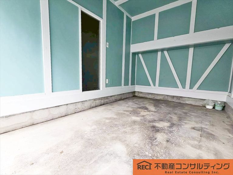 神戸市東灘区森北町4丁目　中古戸建の駐車場