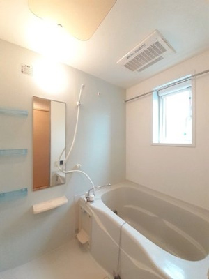 【浴室】 | シュトラーレン | きれいなお風呂です