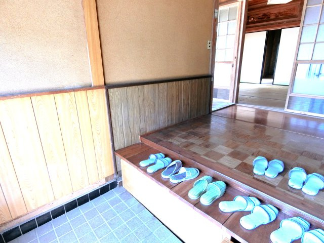 九十九里片貝字西ノ下3410中古戸建ての玄関