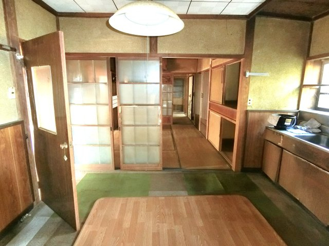 九十九里片貝字西ノ下3410中古戸建ての居間・リビング