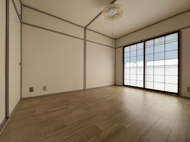 泉北槇塚台住宅10号棟の洋室