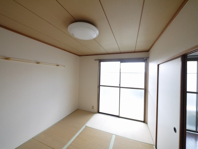 エスポワール俵口（985-1）の和室|日本らしい落ち着いた雰囲気の和室です