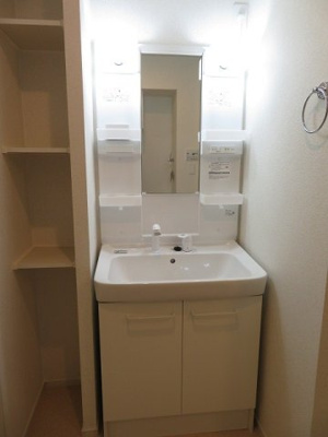 【洗面所】 | サンシャルムつばき | 洗面所です