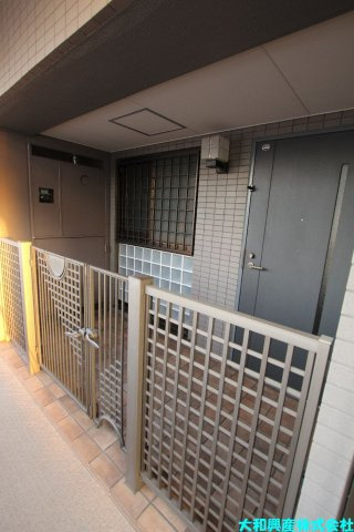 YMレジデンス相模大野の玄関