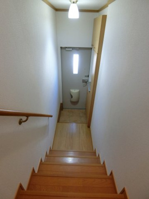 【玄関】 | デフィ・チョーＡ | イメージ202号室の写真（反転あり）