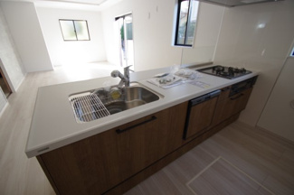 【前面道路含む現地写真】 | 【仲介手数料無料！！】八王子市鹿島　新築戸建て（全2棟）2号棟　5698万円 | 令和７年11月13日撮影　建築中