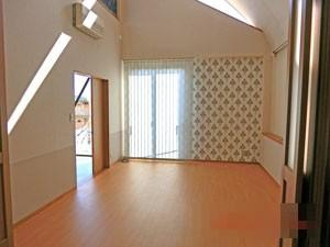 高知市一宮中町２丁目　中古戸建の洋室