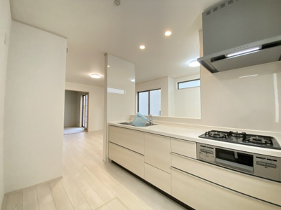 【キッチン】 | 八重瀬町安里（全3棟）B号棟 | ※同仕様写真です