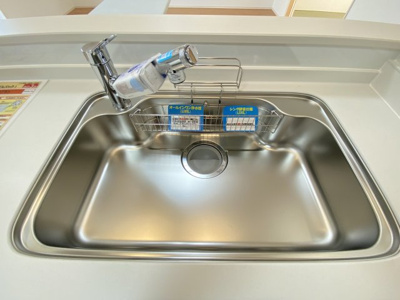 【キッチン】 | 八重瀬町安里（全3棟）B号棟 | ※同仕様写真です