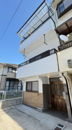江端町　中古一戸建ての外観|新しい生活にいかがでしょうか？外観はお住まいの顔になります。こだわりたいポイントですね。外壁塗装や屋根塗装のご相談も承っております。
■現地内覧・資金計画相談・住宅ローン相談もお問合せ受付中■
