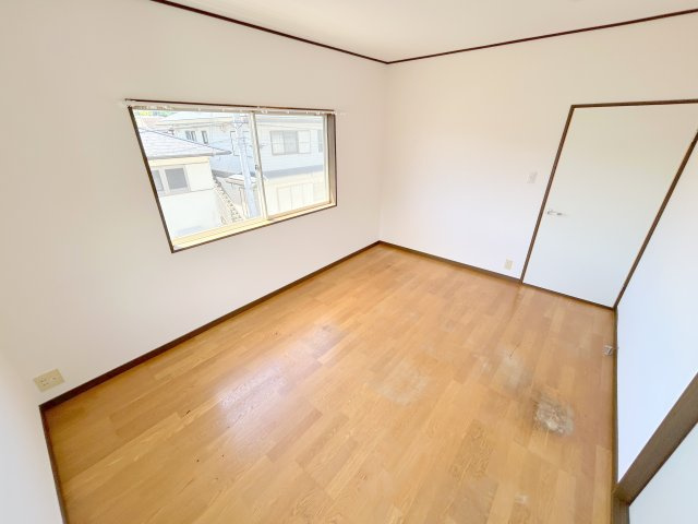 三郷町立野南3丁目戸建の洋室