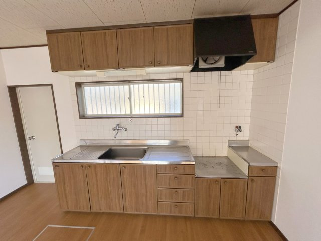 三郷町立野南3丁目戸建のキッチン