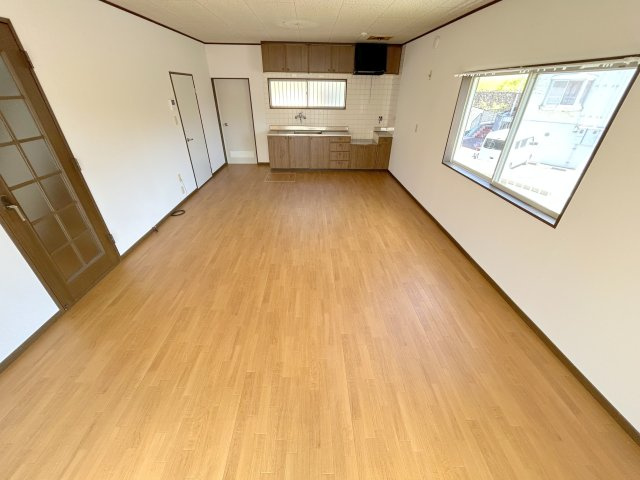 三郷町立野南3丁目戸建の居間・リビング