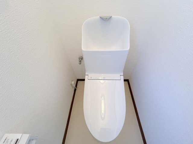 三郷町立野南3丁目戸建のトイレ