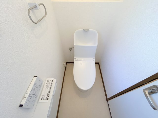 三郷町立野南3丁目戸建のトイレ