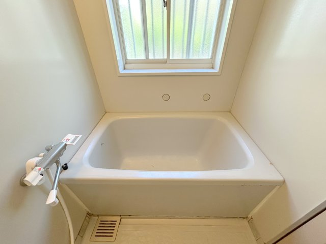 三郷町立野南3丁目戸建の浴室