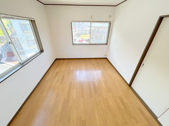 三郷町立野南3丁目戸建の洋室