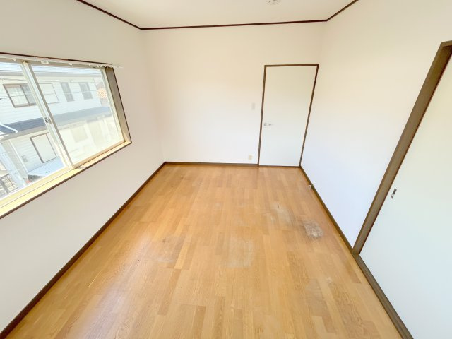 三郷町立野南3丁目戸建の洋室