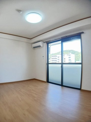 【内装】 | 明山 | 内装です