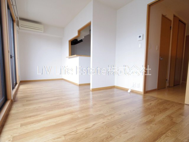 グリーンハイム中町の居間・リビング