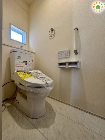 深谷市国済寺　新築一戸建て　ブルーミングガーデン　01のトイレ