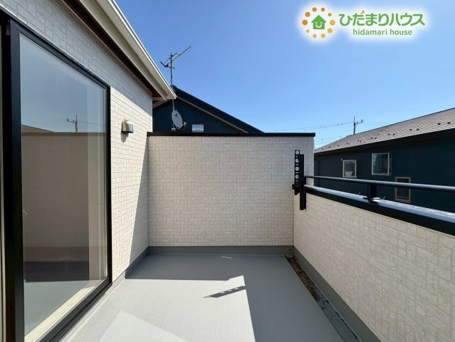 深谷市国済寺　新築一戸建て　ブルーミングガーデン　01のバルコニー